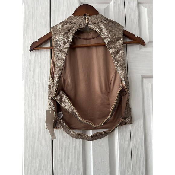 Tobi Gold Sequin Top Backless Open Back Women’s Medium NWT - Picture 2 of 6